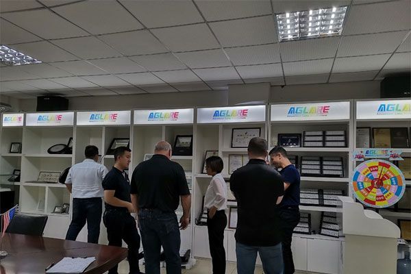 接待必发美国客户来造访我们！